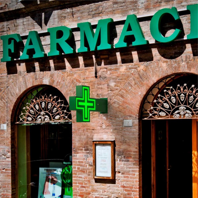 P16 programmable green single-color LED pharmacy cross - Outdoor