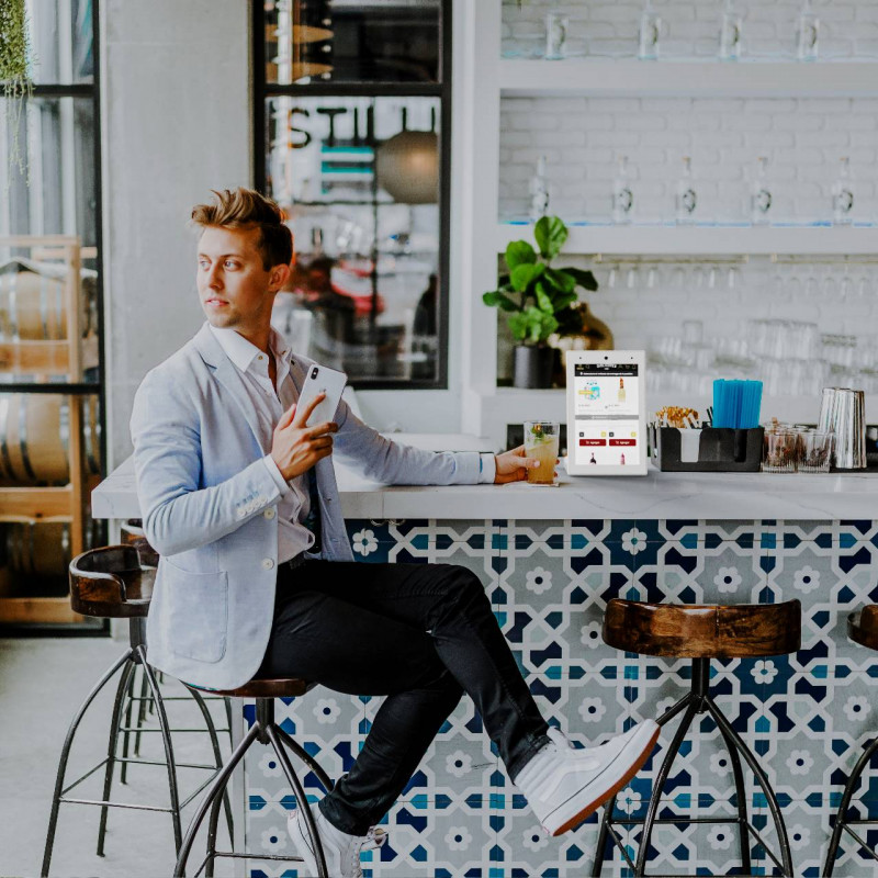 LCD Tabletop Advertising Display with camera - 10.1'' - Touchscreen - Android 11